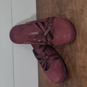 Vionic Sandals Women's sz 9 Claire Purple Suede Leather Slip On Mule Slides